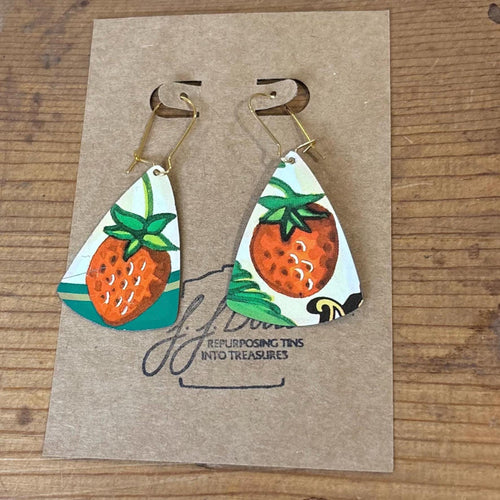 Teardrop-shaped earrings with strawberry design on a brown card 