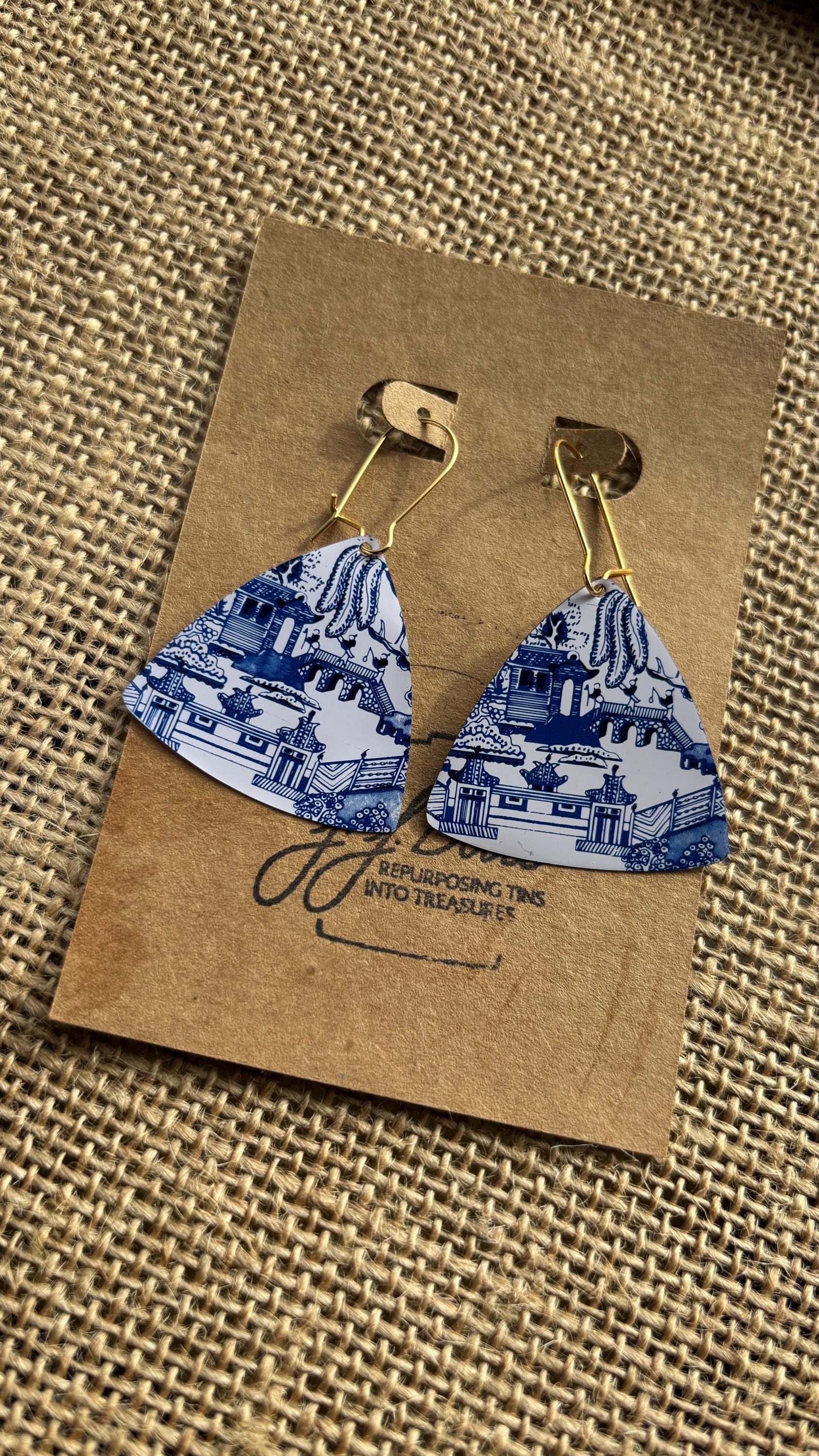 Vintage Blue Willow Tin Earrings – Upcycled Jewelry